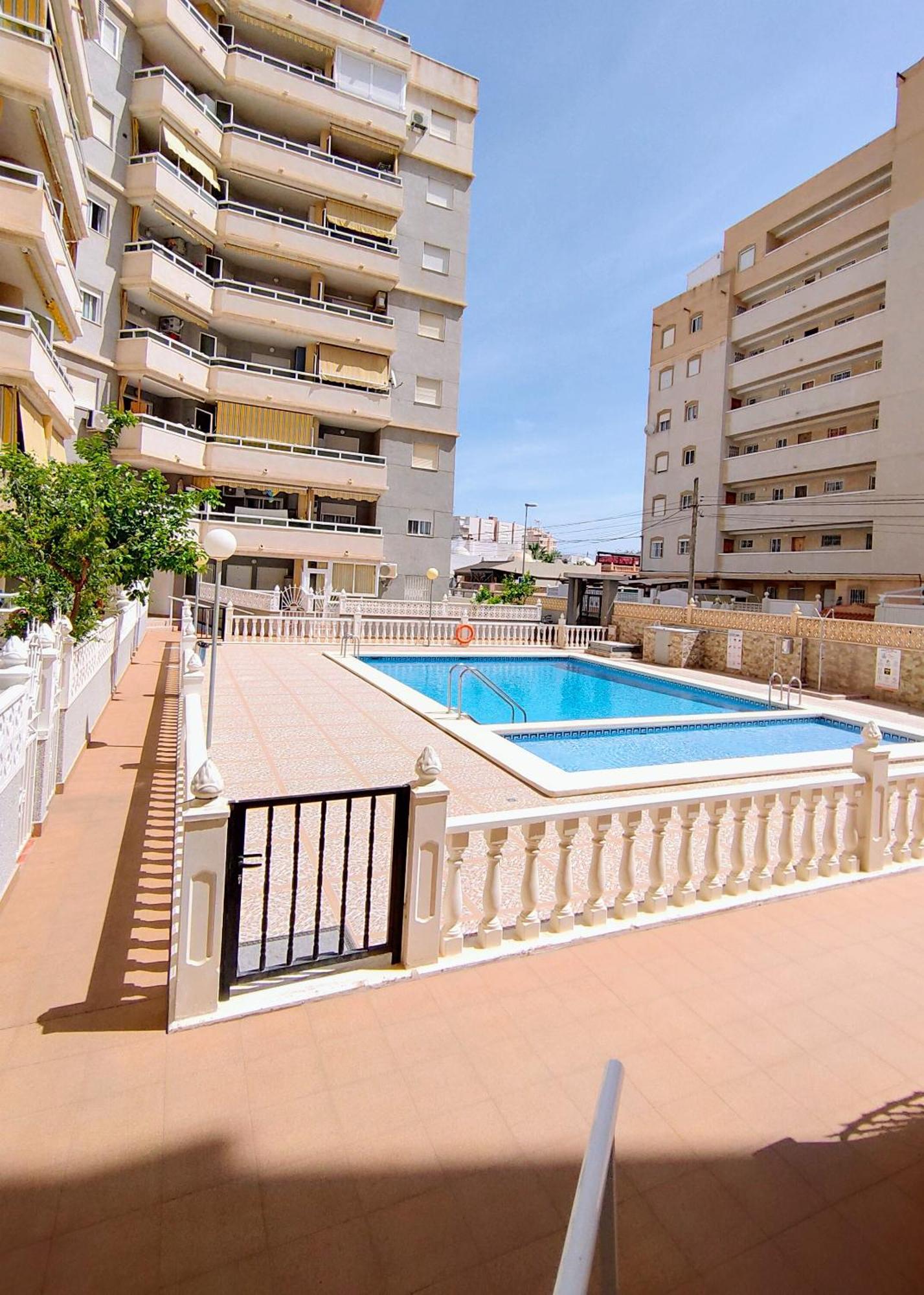2 Avec Piscine Appartamento *